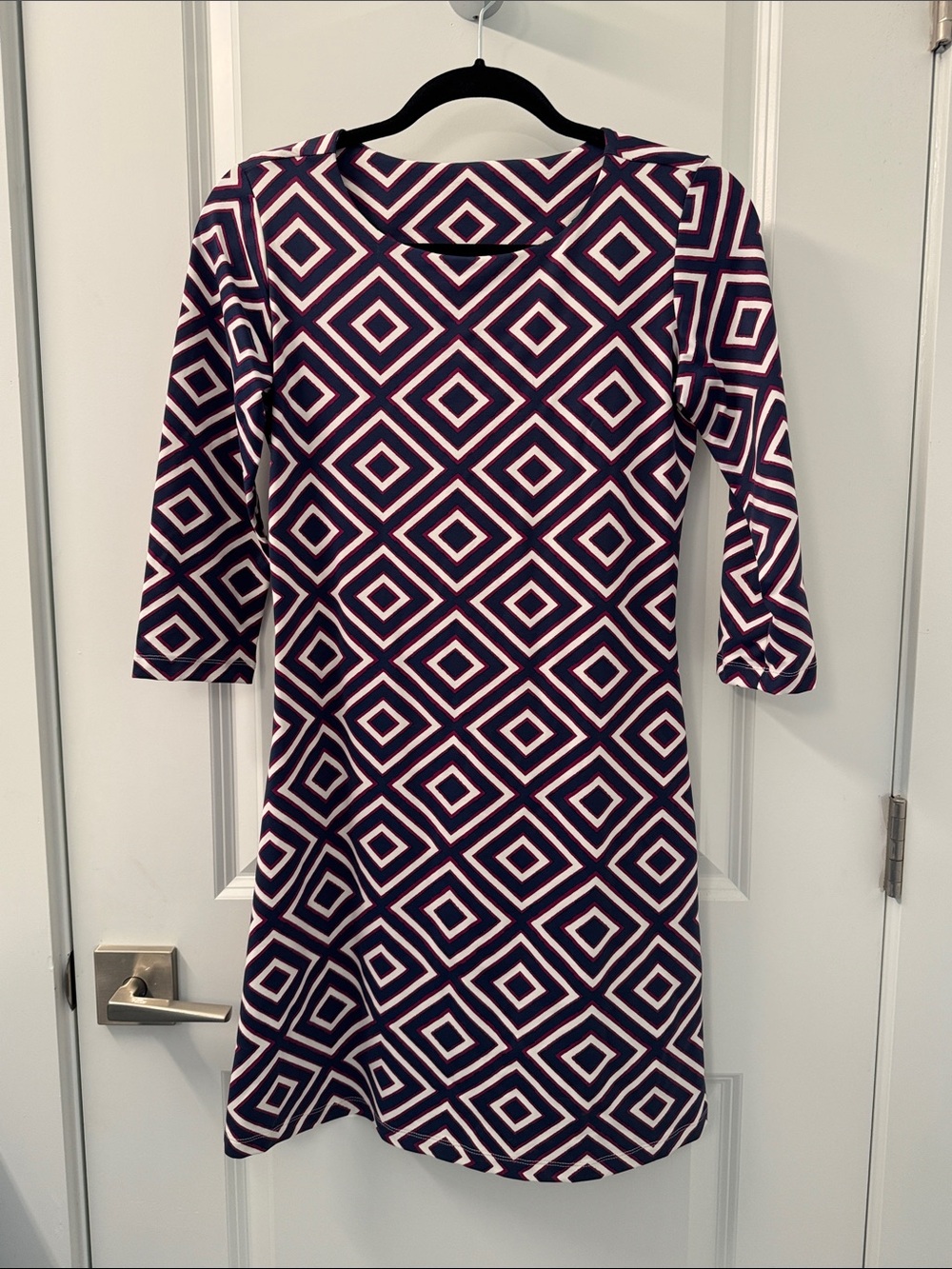 MAHI GOLD Navy and White Geometric 3/4 Sleeve Shift Dress